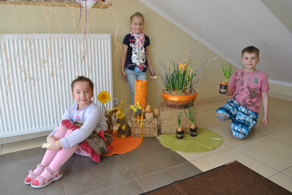 Smiltenes bērnudārzā “Pīlādzītis” ik vieni svētki ir gaidīti, arī Lieldienas. Pašu radītās kompozīcijas ir tradīcija, kas aizvien patīkami pārsteidz audzēkņus, viņu vecākus un ciemiņus.
Autors: SANTA SINKA