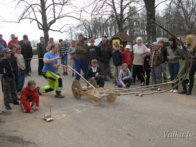 Autors: PUBLICITĀTES