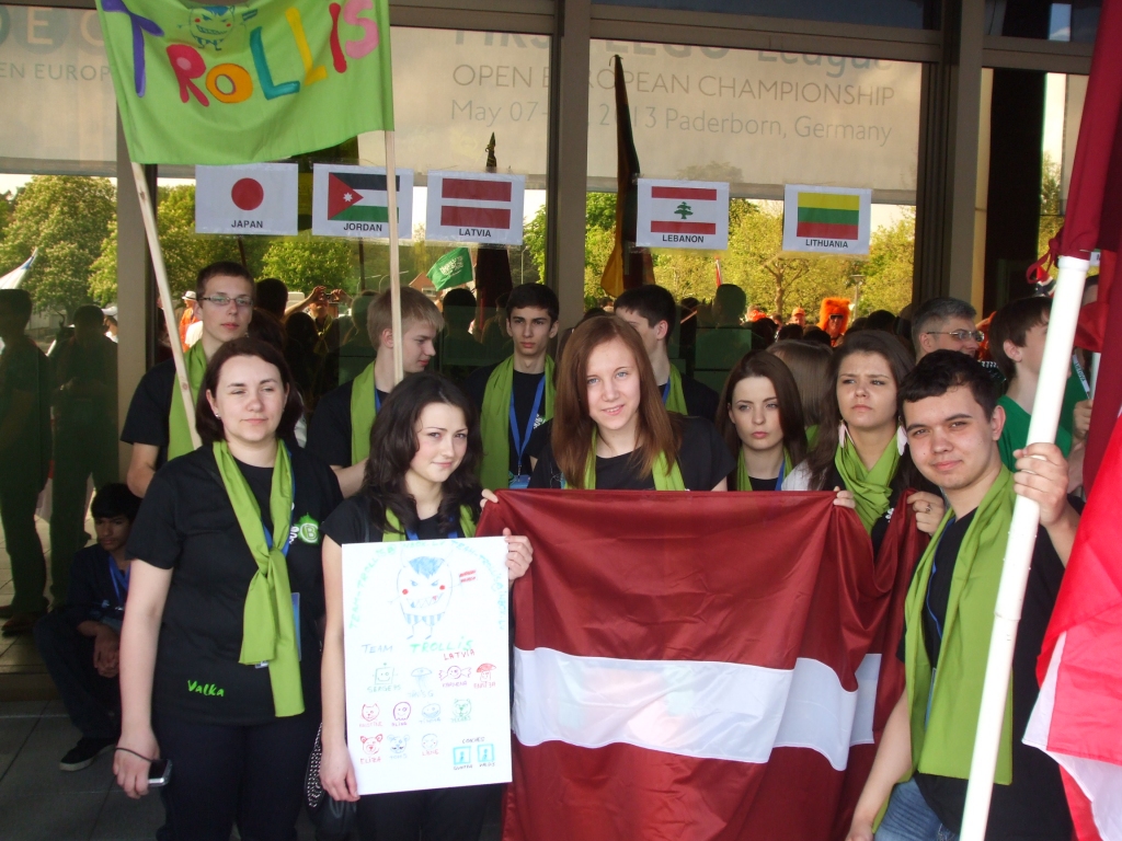 Autors: PUBLICITĀTES