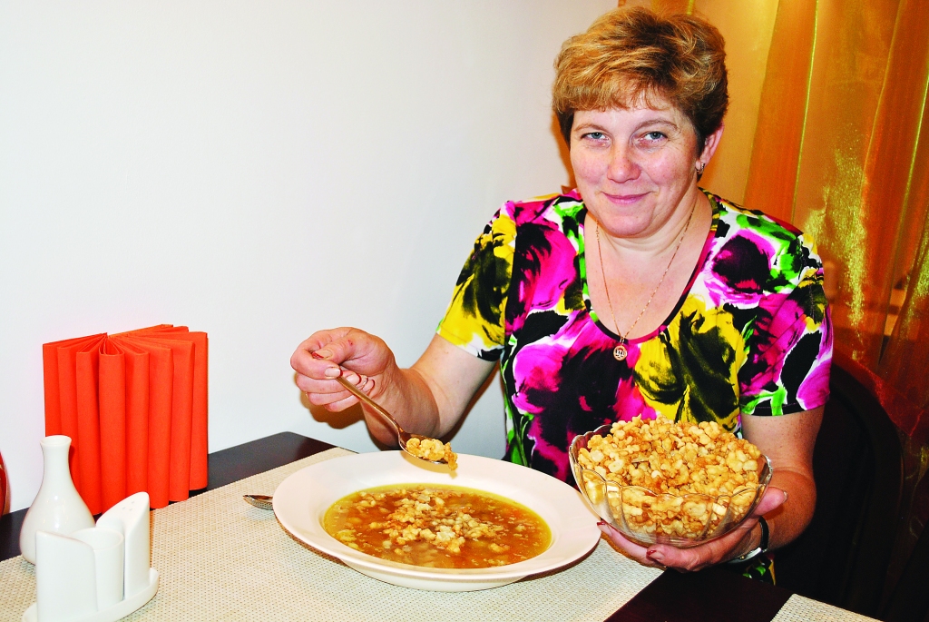 Latvijas godu saimnieču saietā žūrijai Vidzemes godu sētā  vislabāk garšoja arī smiltenietes Agijas Sinkas vārītā profitroļu zupa.                                                                                                                                              
Autors:   SANDRA PĒTERSONE