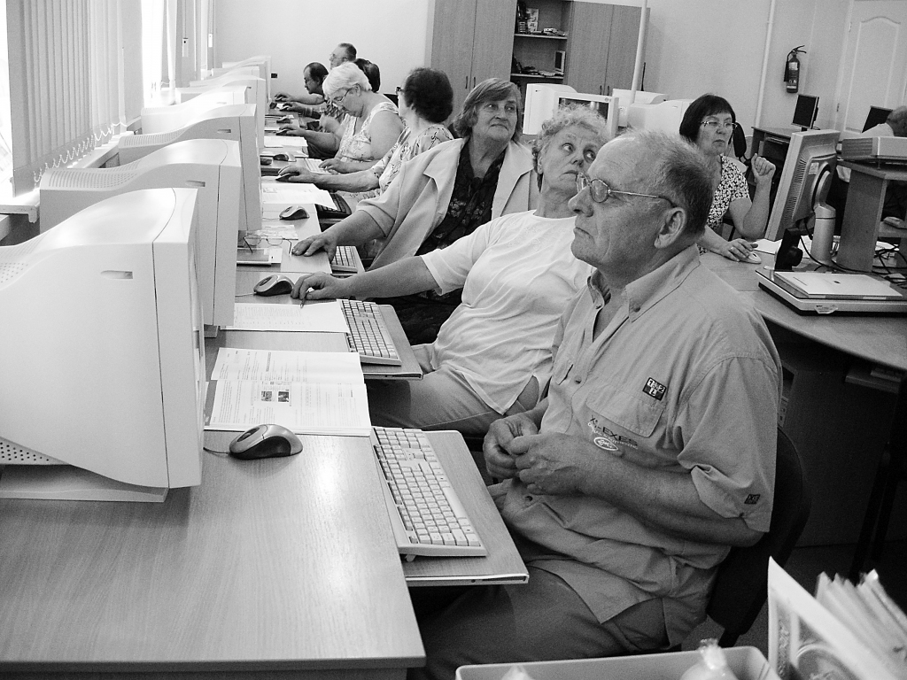Seniori atzīst, ka datorzinības ir nepieciešamas, jo, tās izmantojot, var uzzināt daudz jauna.                                                                        

Autors:  AIVARS ZILBERS