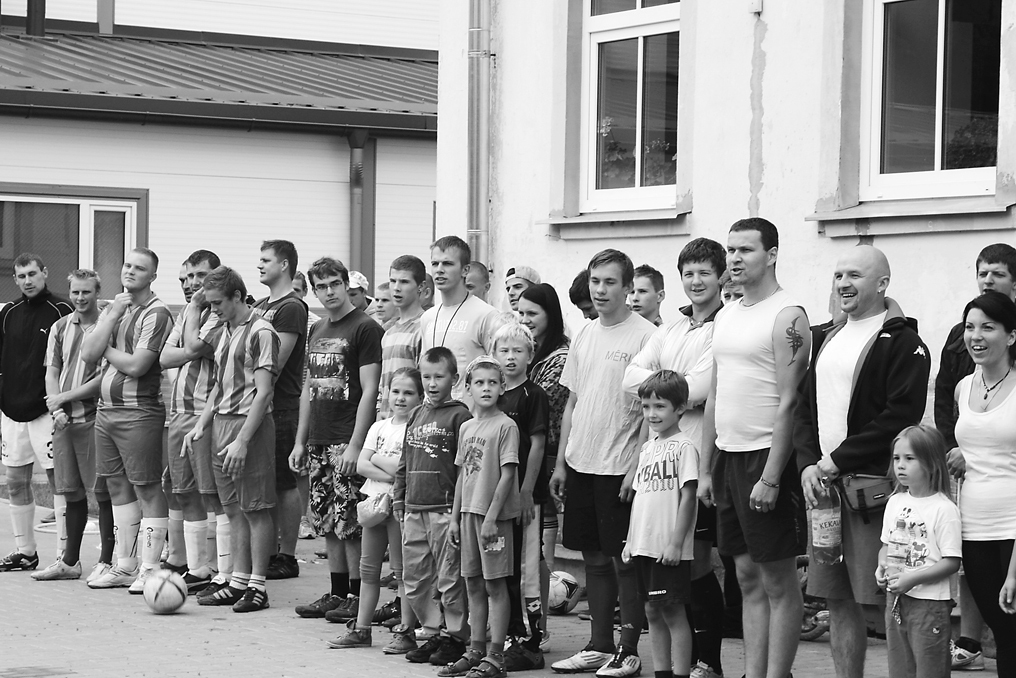 Sporta svētki sākas ar tradicionālo dalībnieku parādi.                                                                             
Autors:  ALDIS DUBĻĀNS