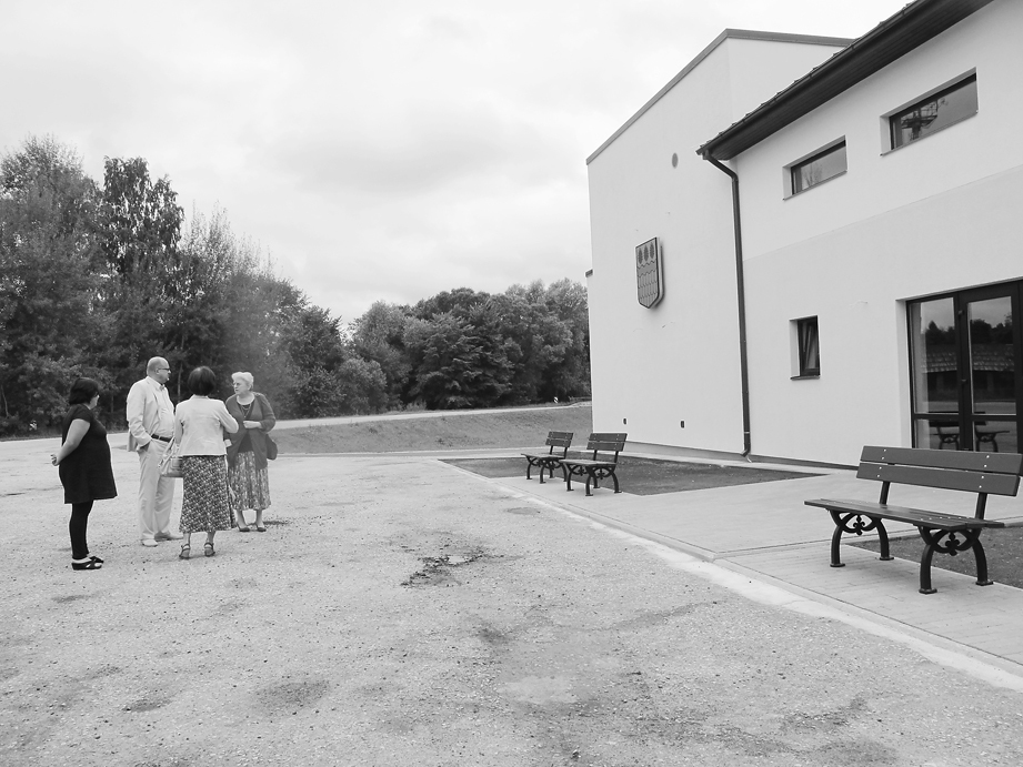 Pagājušonedēļ Valkas novada domes amatpersonas un speciālisti apskatīja atjaunoto Vijciema tautas namu.                                         
Autors:  ALDIS DUBĻĀNS