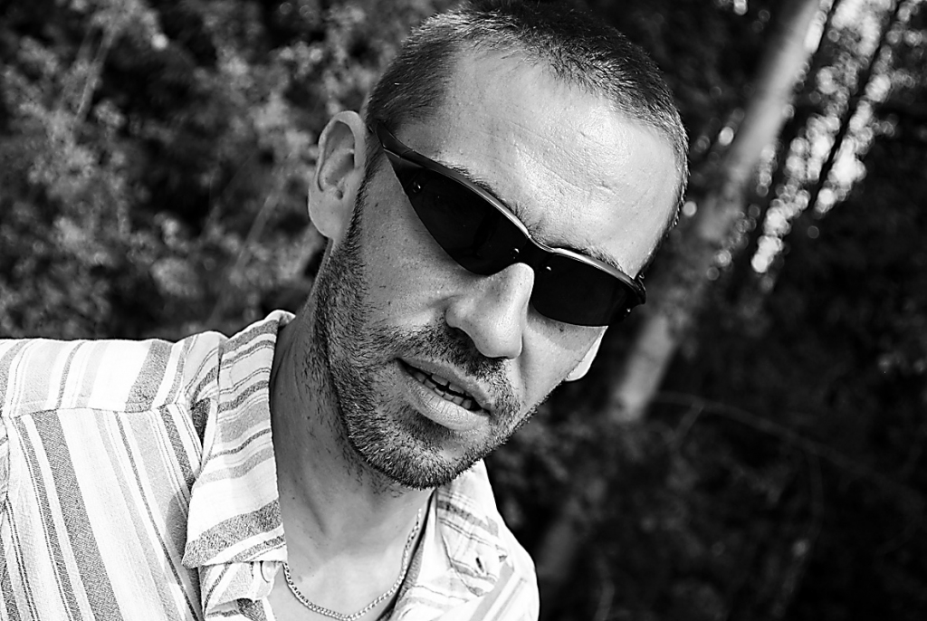 Autosportists Andris Jurciņš veiksmīgi aizvadīja Igaunijas čempionāta posmu kravas automobiļu klasē.                                 

Autors:  SANTA SINKA