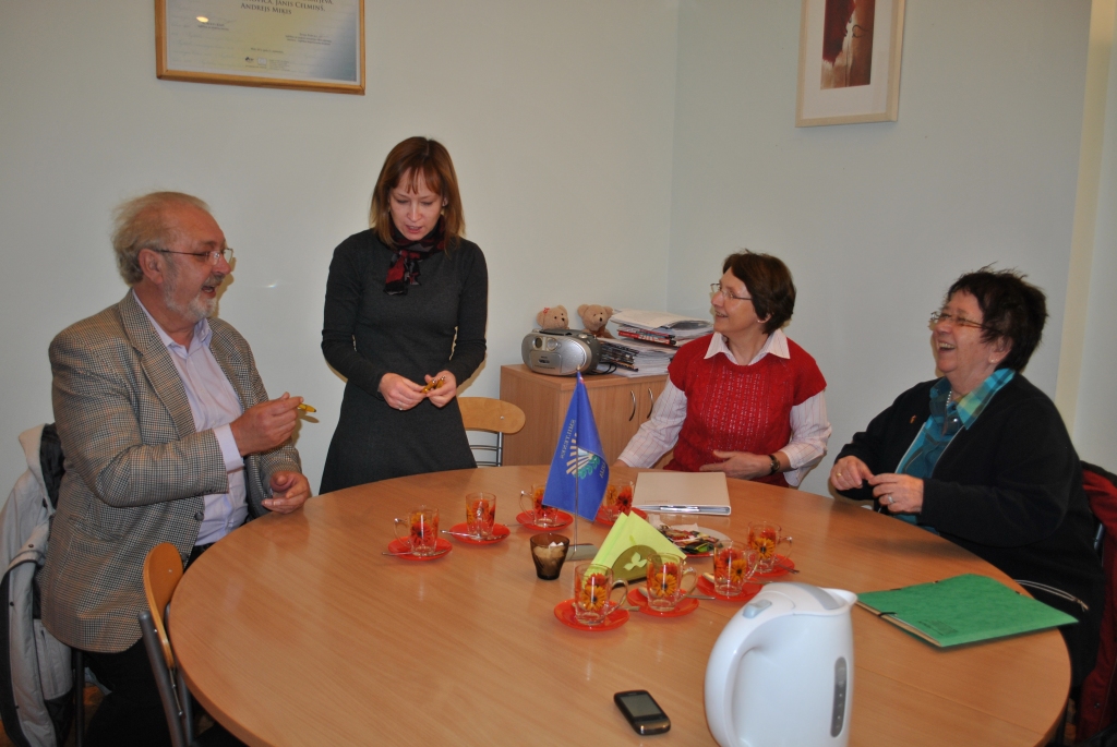 Šodien, 31. oktobrī, vairākās Smiltenes novada izglītības iestādēs viesojas delegācija no smilteniešu sadraudzības pilsētas Villihas Vācijā, Villihas vācu - latviešu sadraudzības biedrības
Autors: SANDRA PĒTRESONE