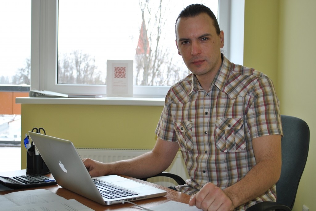  Savus darba pienākumus pārtrauks pildīt līdzšinējais Smiltenes pilsētas kultūras centra mākslinieciskās daļas vadītājs Juris Rozenbergs.
Autors: SANDRA PĒTRESONE