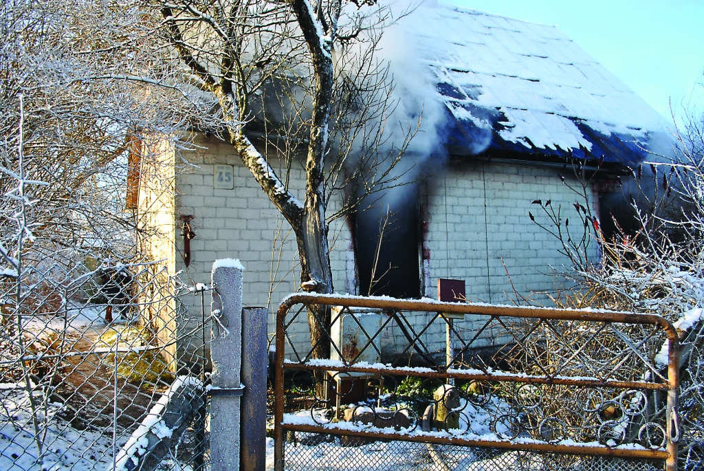 Traģiski beidzās ugunsgrēks privātmājā Smiltenē, Raiņā ielā. Tajā bojā aizgāja 58 gadus vecs vīrietis.                                                        
Autors:  SARMĪTE OZOLA