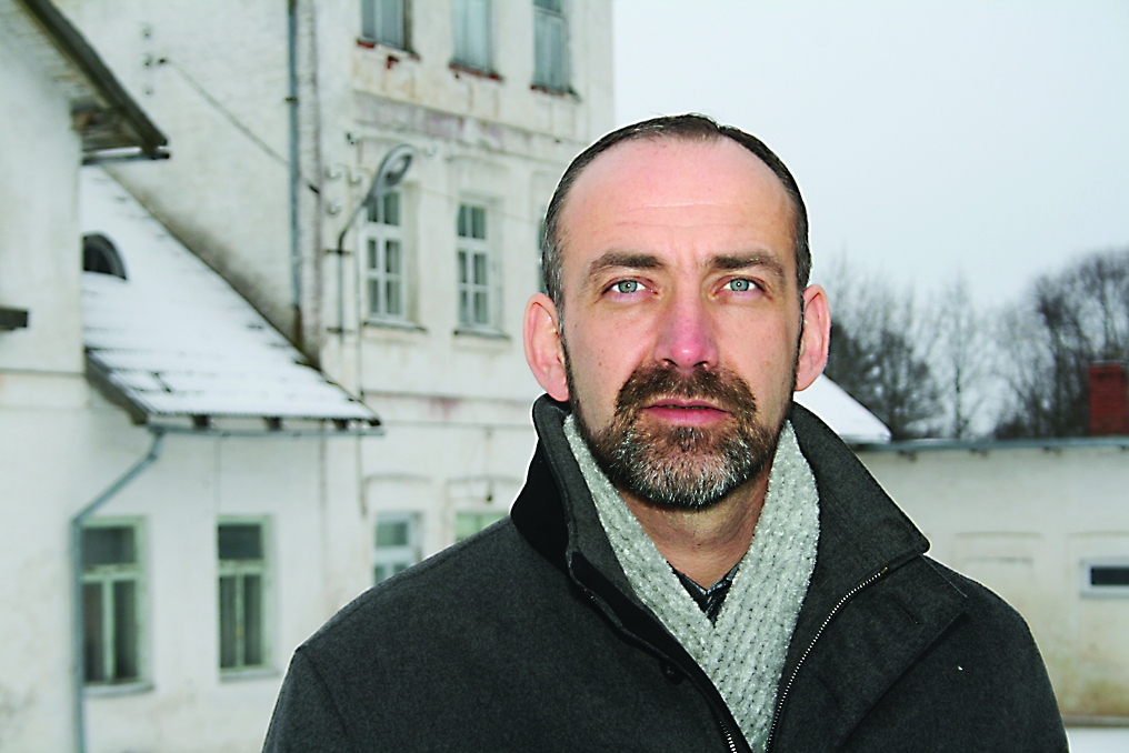 A/S “Trikātas siers” valdes priekšsēdētājs Sandris Brālēns ir atradis ceļu, kā turpināt siera ražošanu vēsturiski bagātajā Trikātas pienotavā. 

Autors:  ALDIS DUBĻĀNS