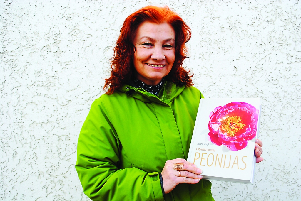Smiltenes novada muzeja vadītāju Zinaidu Bērzu patīkami pārsteidzis Birzuļu pamatskolas 1944. gada absolvents Aldonis Vēriņš, pa pastu nosūtot savu jaunāko grāmatu “Latvietis un viņa peonijas”.               

Autors:  SANTA SINKA