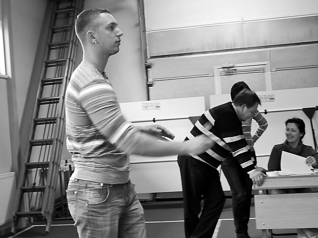 Pārliecinoši precīzākais vīriešu konkurencē, jo īpaši priekšsacīkstēs, bija Toms Simtiņš.                                                                                

Autors:  ALDIS DUBĻĀNS