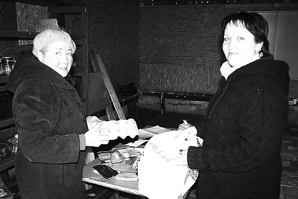 Tiešo pirkšanu izmanto arī smilteniete Kristīne Metuzāle un viņas kolēģi. Pluss esot mājas produktu kvalitāte un tas, ka  pircējam tie nav jāmeklē pašam.                            