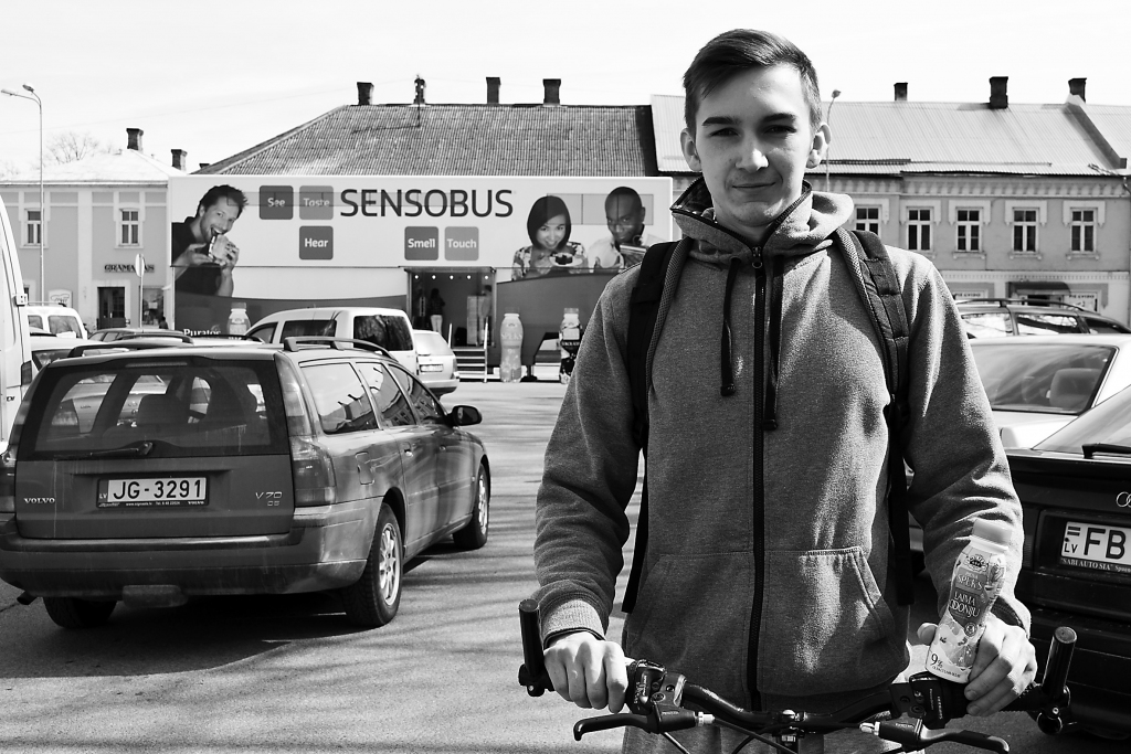 “Vēl garšīgāki nekā jau esošie “Piena Spēka” dzērieni,” tā pēc AS “Smiltenes piens” produktu degustācijas Smiltenes centrā īpašā divstāvu autobusā saka Lauris Stonka.                                                                                        
Autors:   SANTA SINKA