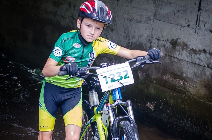 V12 puišu grupā sesto vietu izcīnīja Ernests Eglītis