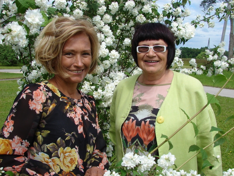 “Ziemeļlatvija” devās uz Bilsku pie svētku organizatorēm – Bilskas pagasta pārvaldes vadītājas Lindas Karlsones un kultūras pasākumu organizatores Gunitas Ozoliņas.