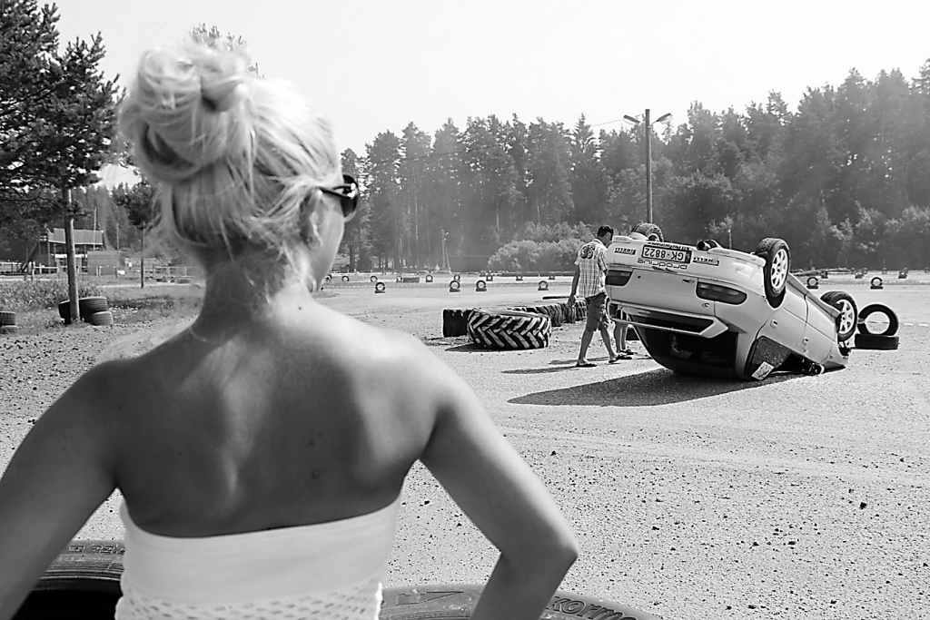 Vasaras autosprinta “Smiltene 2014” 4. posmā par dienas apspriestāko momentu kļuva 4WD Turbo klases braucēja Sanda Eislera vadītā “Subaru impreza” “vāks” otrajā braucienā.                                                       
Autors:   SANTA SINKA
