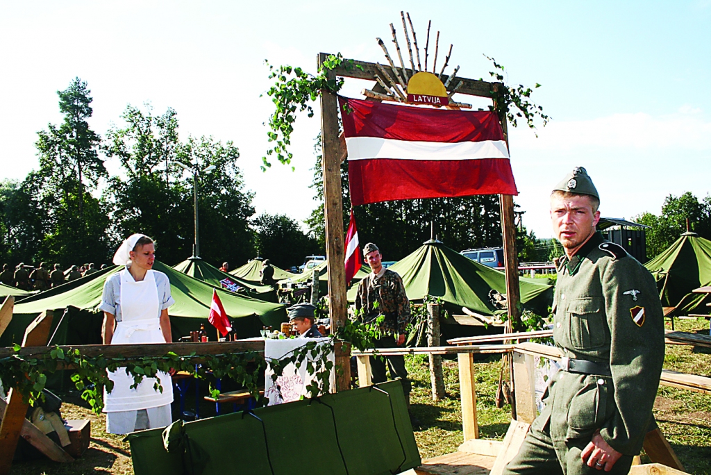 Tāpat kā pagājušajā gadā arī šogad Kara festivālā Valgā piedalīsies kara klubi no Latvijas.                                                                           
Autors:   INGA KARPOVA