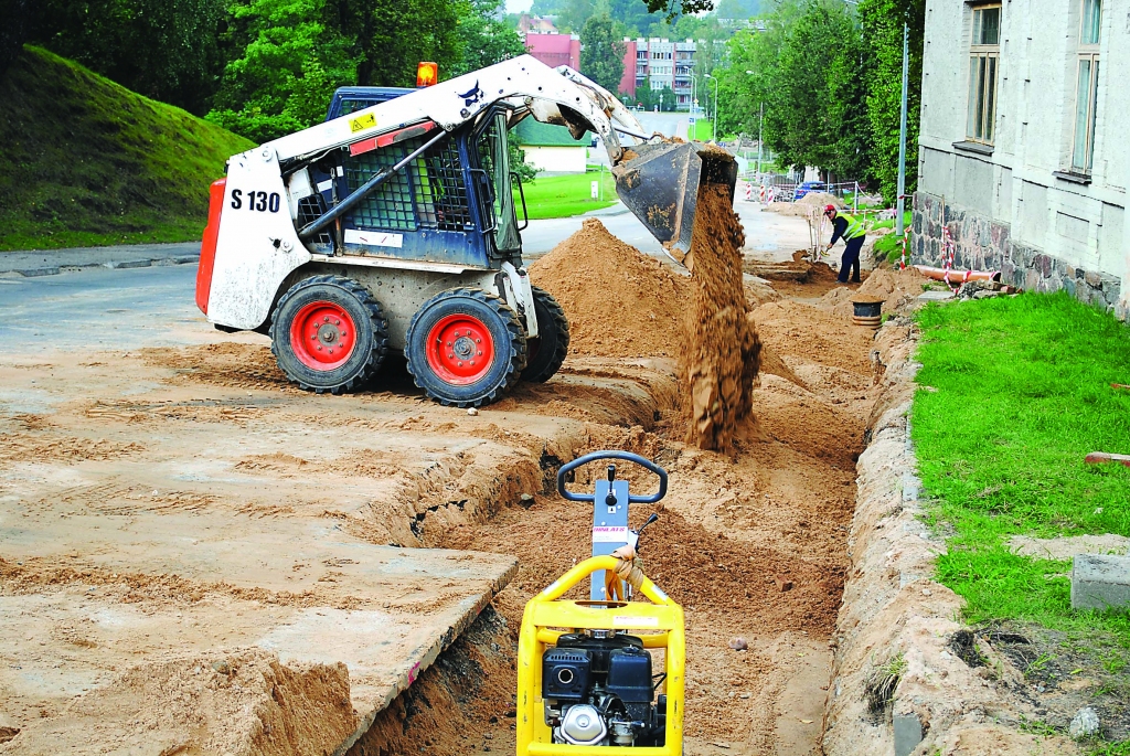  Plānotais apkures sadārdzinājums Smiltenē saistīts ar šobrīd pilsētā notiekošo siltumtrašu rekonstrukciju, kurai SIA “SM Energo” ņēmusi arī kredītu bankā.                                                                                            
Autors:  SANDRA PĒTERSONE