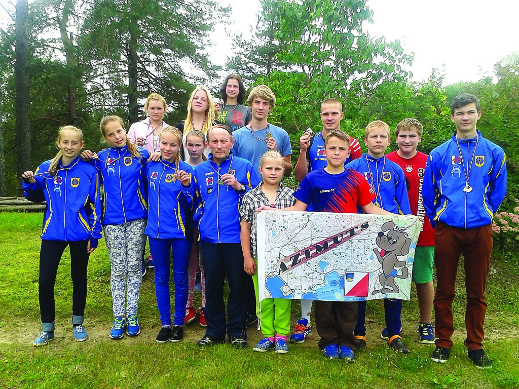 Latvijas čempionāts orientēšanās sportā bijis veiksmīgs ar medaļām orientēšanās kluba “Azimuts” un Smiltenes sporta skolas sportistiem.                                                                                                                                  
Autors:   MĀRIS STABIŅŠ
