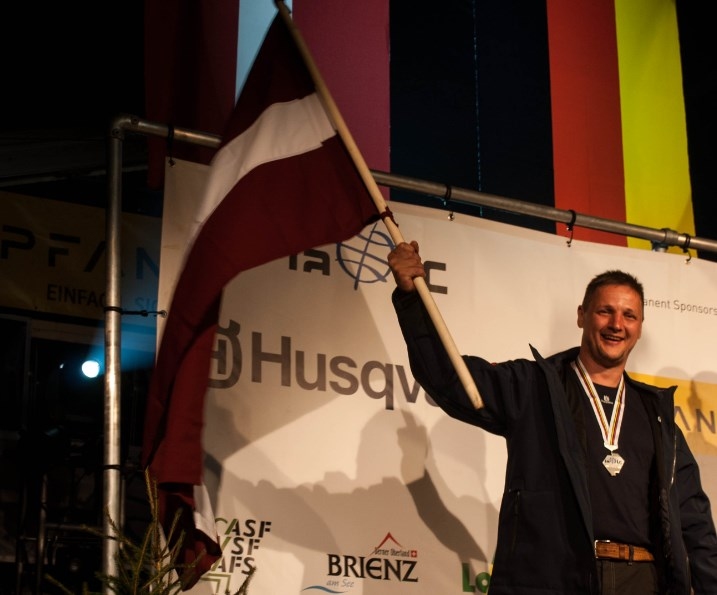 Autors: PUBLICITĀTES