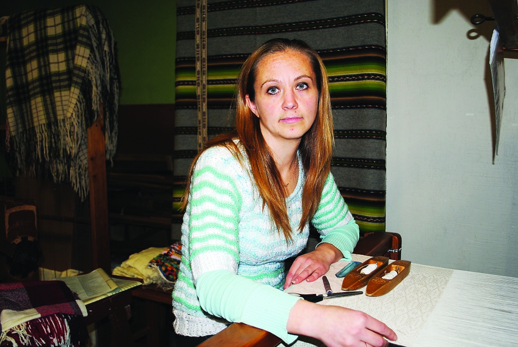 Sākot no šā mēneša, Tautas lietišķās mākslas studijas “Smiltene” vadītājas pienākumus izpilda Inga Gailuma.                              
Autors:  SANDRA PĒTERSONE