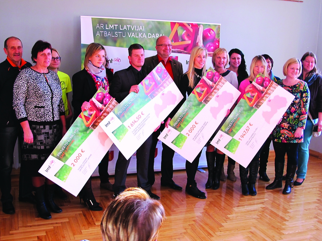 Balvas par iesniegtajiem projektiem saņēma ne tikai uzvarētāji, bet visi 15 dalībnieki.                                                                                          
Autors:  ALDIS DUBĻĀNS