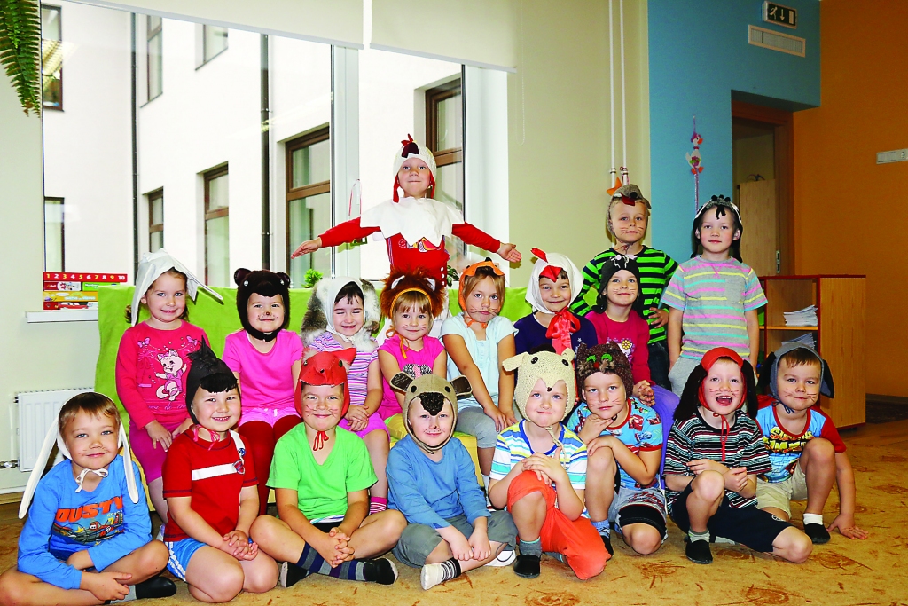 Kam gan citam, ja ne mums, latviešiem, ir jāizkopj un jāturpina savas tautas tradīcijas. Seno latviešu ziemas sagaidīšanas svētkus Mārtiņdienu šodien svin Smiltenes bērnudārzā “Pīlādzītis”, kur bērni ar lielu prieku ietērpās maskās, kā savulaik to darījām mēs un mūsu senči.                                  
Autors:  SANTA SINKA