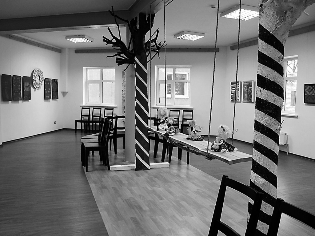Valkas mākslas skolas audzēkņi savus darbus rāda gan skolas izstāžu zālē, gan Valgas kultūras centrā.                                                        
Autors:  ALDIS DUBĻĀNS
