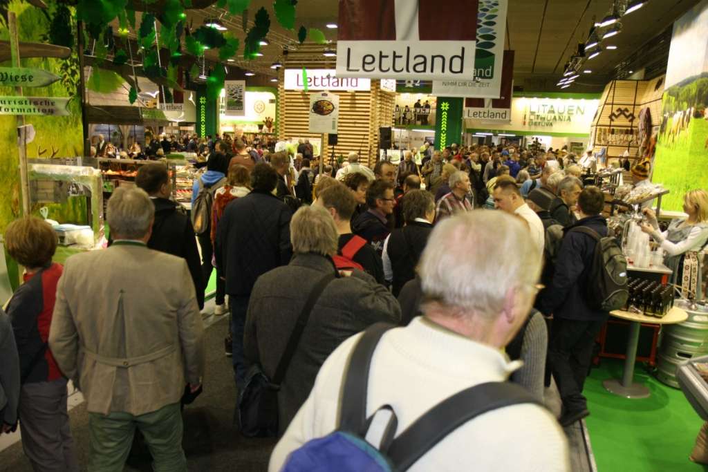 Autors: PUBLICITĀTES