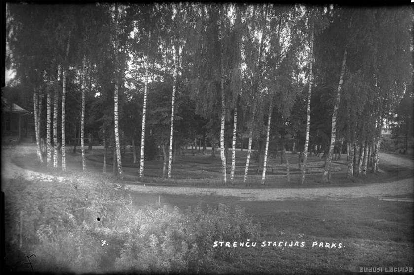 Vieta: Strenču pilsēta
Priekšmeti: Fotogrāfijas, Latvija, Strenči (Strenču novads, Latvija), Parki
Anotācija: Strenču stacijas parks 20. gadsimta 20. gados.
Objekta tips: Fotogrāfija
Datu nesējs: Stikla foto negatīvs
Izdevējs: Strenči : Strenču foto darbnīca
Atslēgvārdi: Pievienot atslēgvārdu
Apjoma informācija: 1 fotogrāfija
Oriģināla glabātājs, partneris: Rīgas vēstures un kuģniecības muzejs
Nodaļa: Latvijas Fotogrāfijas muzejs
Partnera apzinātājs: Latvijas Nacionālā bibliotēka
Autors: zudusilatvija.lv 