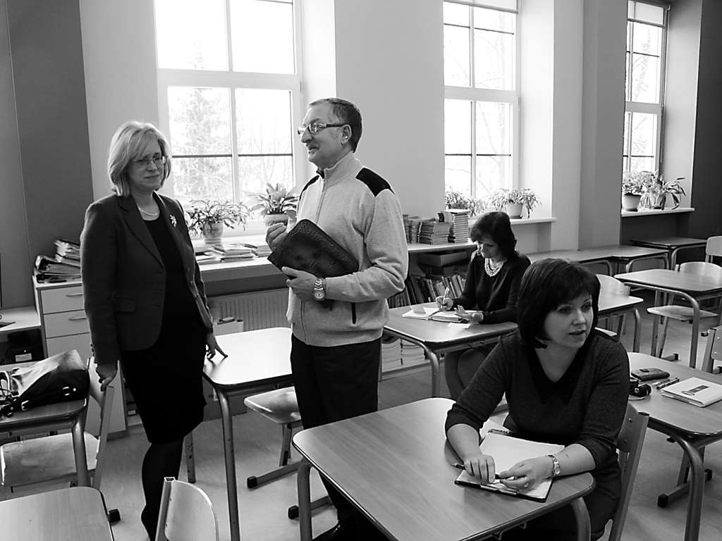 Inai Druvietei netrūka skolotāju jautājumu ne pirms, ne pēc tikšanās.                                                                                                                         
Autors:  AIVARS ZILBERS