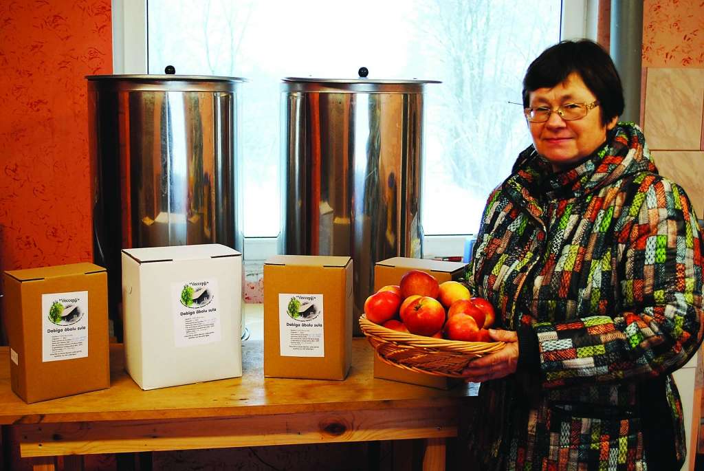 Palsmaniete Līga Zvirbule būs viena no lektorēm seminārā “Veiksmes stāsti radošai un darbīgai dzīvei”. Viņa dalīsies pieredzē, kā kopā ar dzīvesbiedru īstenojuši projektu par ābolu sulas mājražošanas cehu. 

Autors:   SANDRA PĒTERSONE