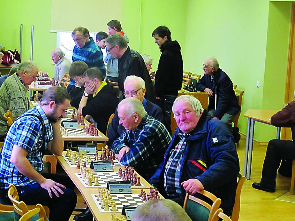 Paula Keresa balvas izcīņa ik gadu ir lielākās tradicionālās sacensības šahā Valkā un Valgā.          
Autors:  ALDIS DUBĻĀNS
