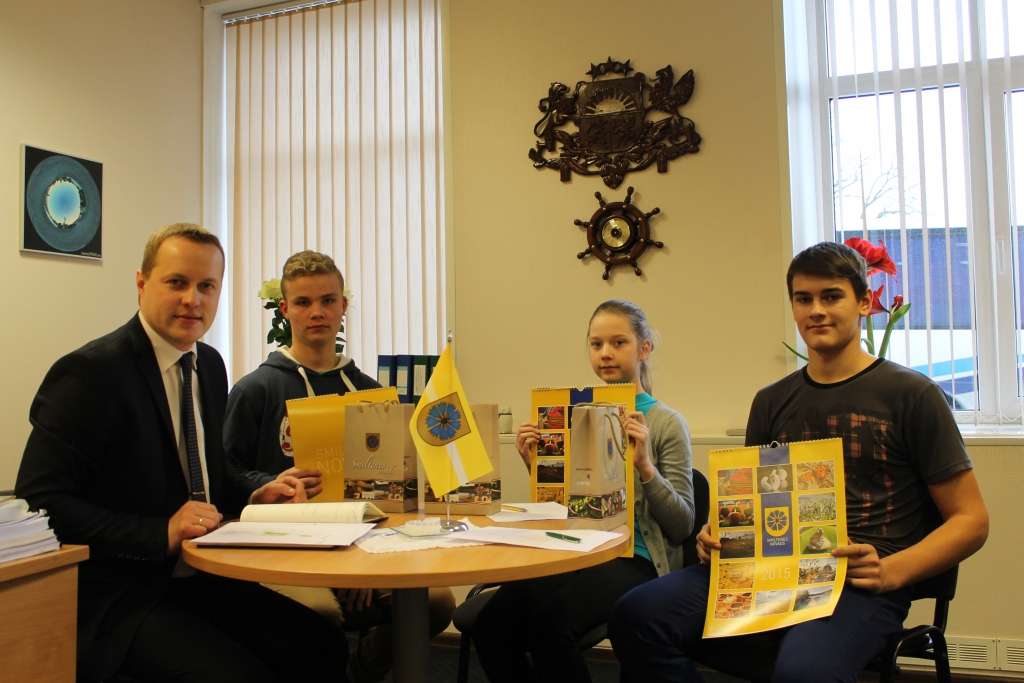 Autors: PUBLICITĀTES