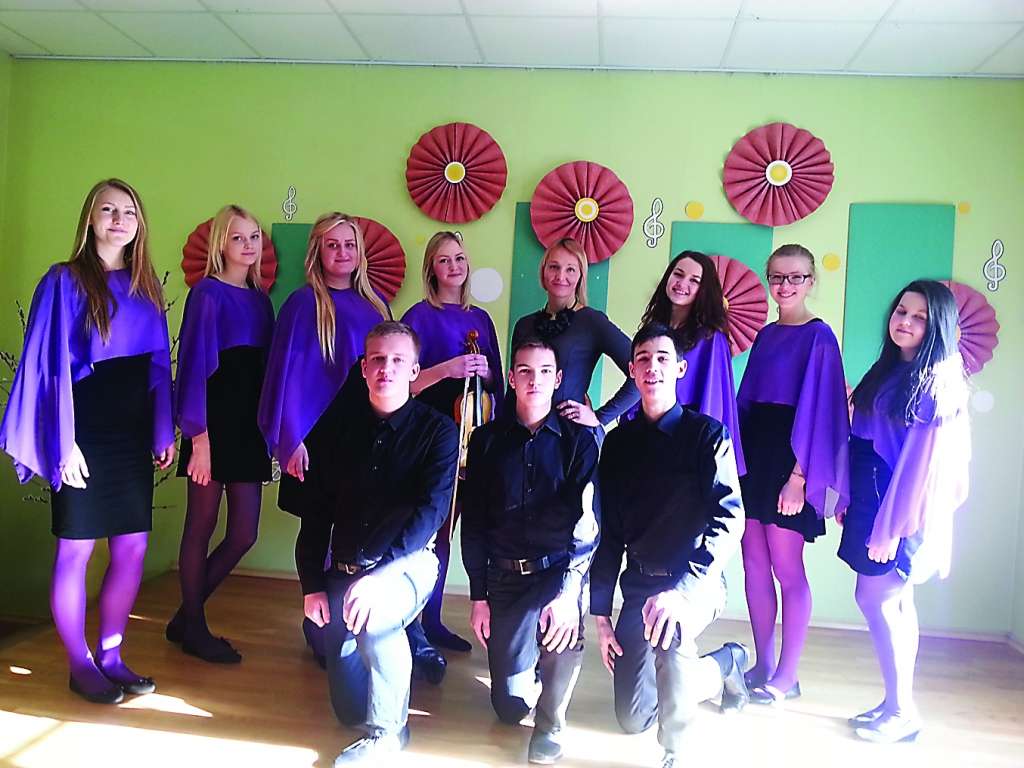 Strenču novada vidusskolas un Strenču mūzikas skolas 8.-12. klašu jauktais ansamblis ieguva augstākās pakāpes diplomu.                                                                                                                                                                                
Autors:   DACE GAIGALA
