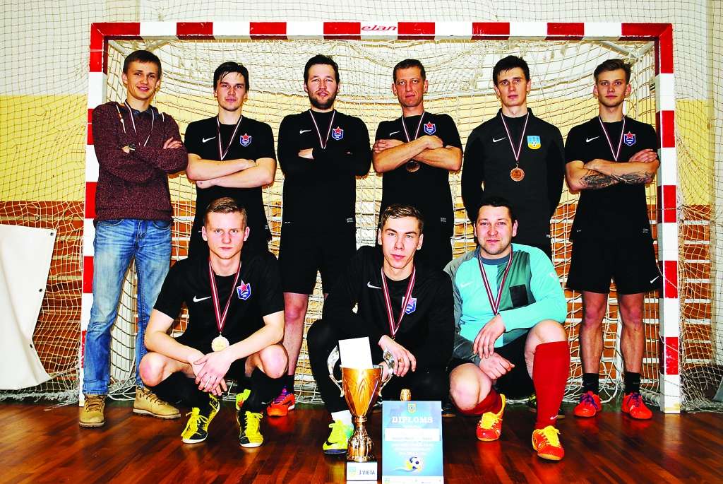 Smiltenes novada čempionātā telpu futbolā pirmajā līgā no mājinieku komandām augstāko vietu  izcīnīja “Smiltenes CSKA”, kopvērtējumā iegūstot trešo vietu.                                                                                  
Autors:  SANDRA PĒTERSONE