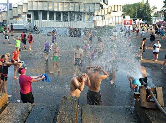 Autors: www.kalvezeltasmiltis.lv