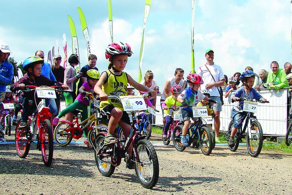Katru gadu arvien lielāku interesi un atsaucību par “Vivus.lv MTB Maratonu” izrāda ģimenes ar bērniem. Arī šogad organizatori būs parūpējušies par distancēm un balviņām jaunajiem censoņiem.  
Autors: SANTA SINKA