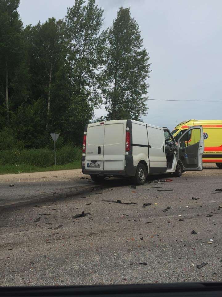 Autors: ACULIECINIEKA