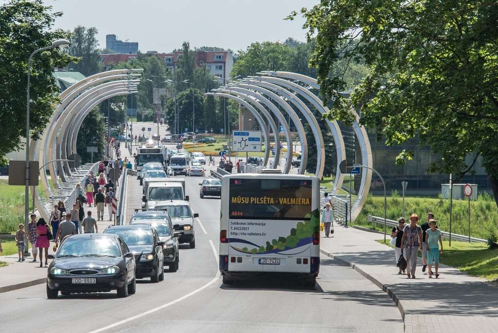 Autors: PUBLICITĀTES