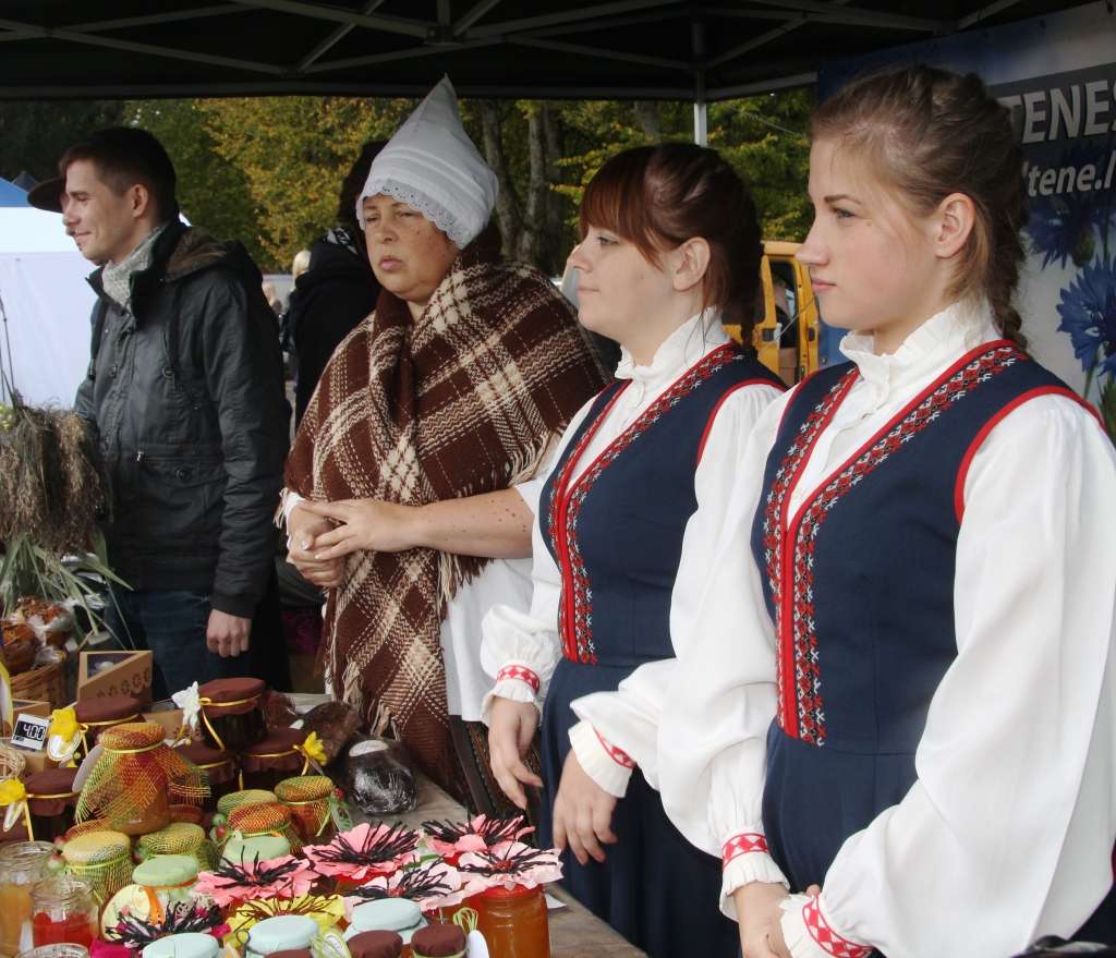 Smiltenes novada dalība izstādē-gadatirgū ''Eiroreģiona diena 2014'' Valkā