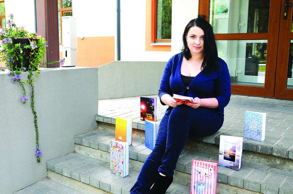 Valkas novada literārās apvienības vadītāja Zane Brūvere 26. septembrī vadīs novada dzejas dienas Valkas mākslas skolā.                       
Autors:  AIVARS ZILBERS