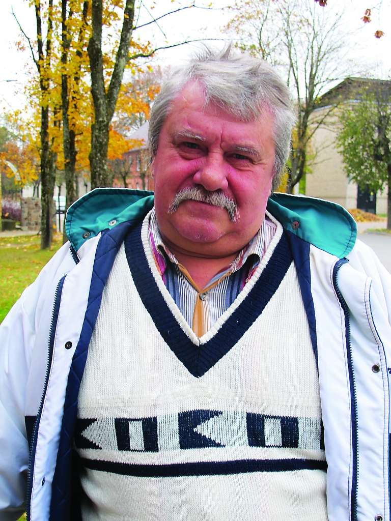 Dainis Zeps uz dzīvi lūkojas ar nedaudz zobgalīgu fatālismu.  
Autors:  ALDIS DUBĻĀNS