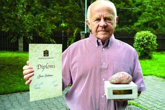 Smiltenietis Juris Anitens saņēmis valstī augstāko apbalvojumu būvindustrijā - “Būvindustrijas lielo balvu” - par mūža ieguldījumu šajā nozarē
Autors: SANDRA PĒTERSONE