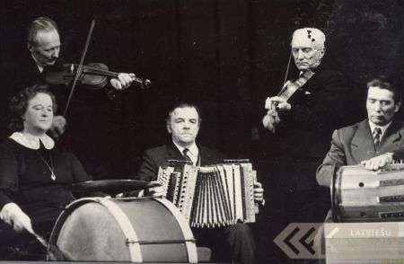 Autors: Vaira Strautniece