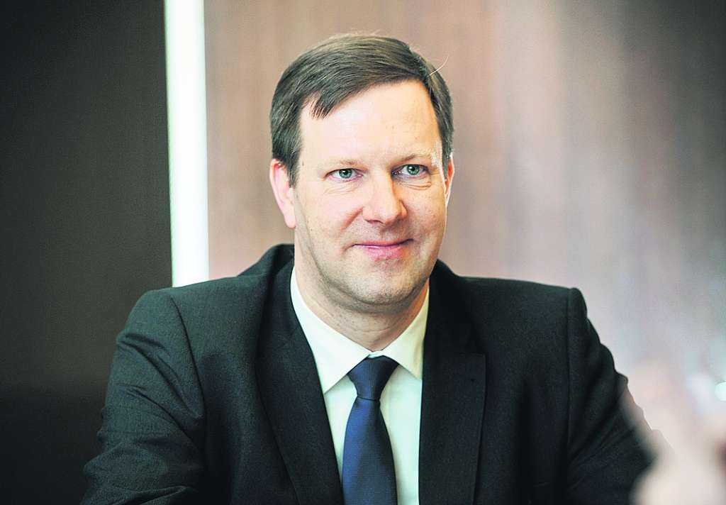 «Kopējais investīciju apjoms nākamgad plānots 115 miljoni eiro, kas ir par desmit miljoniem vairāk nekā šogad. Arī nākamgad kā obligāts mums saglabājas plāns rekonstruēt 2% no elektrotīkla, elektrolīnijas 1600 kilometru kopgarumā, tajā skaitā virkne modernizācijas darbu tiks īstenota arī reģionos,» teic Andis Pinkulis.  
Autors: AIVARS LIEPIŅŠ, DIENAS MEDIJI