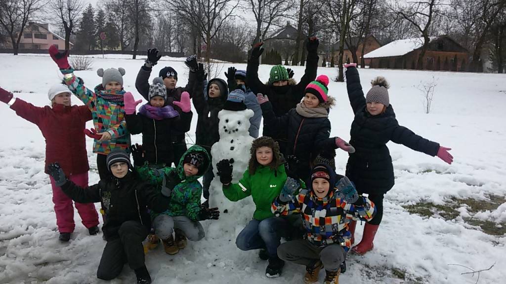  4.a Valkas pamatskolas 4.a kl. skolēni!