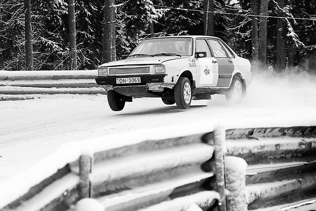 Ziemas autosprinta sezonu turpinās tikai ziemai raksturīgos apstākļos.
                                                                                                                           
Autors:  SANTA SINKA
