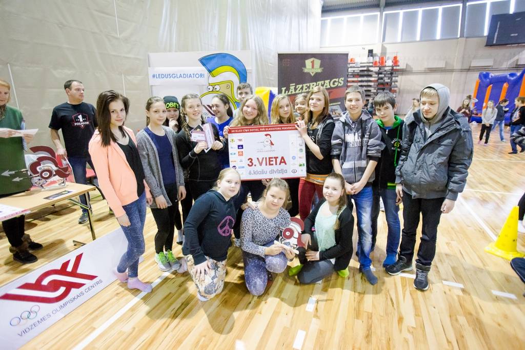 Autors: PUBLICITĀTES