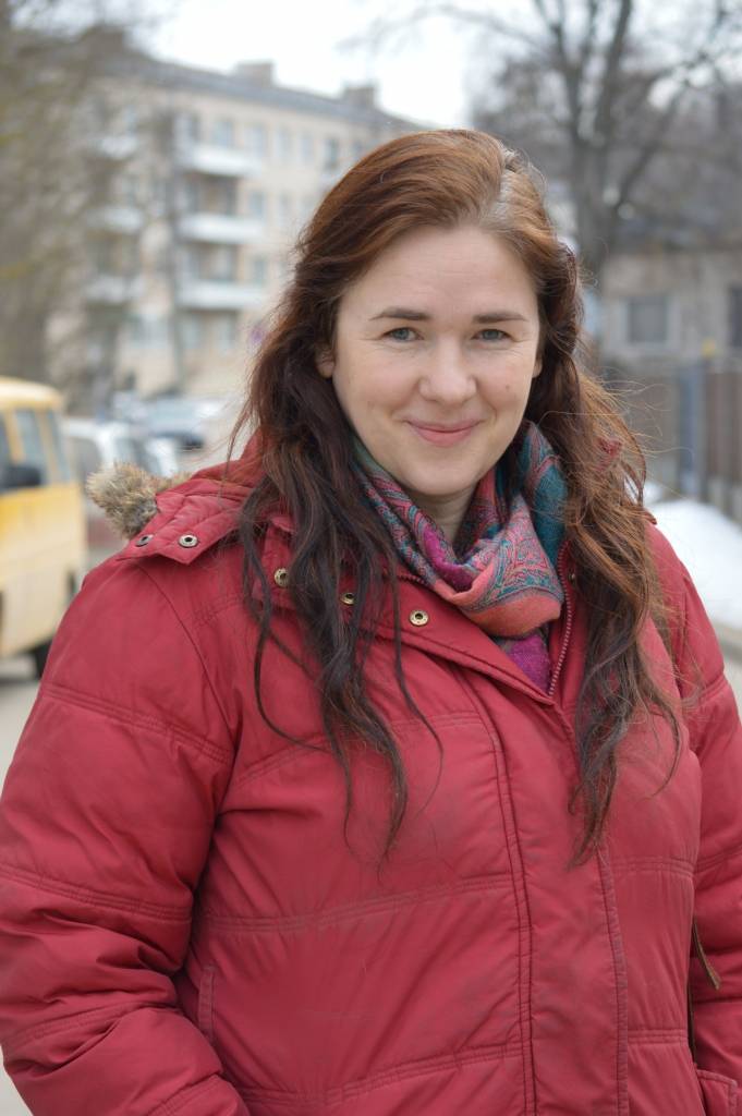 Triju bērnu māmiņa Līga Krūmiņa-Krīgere aicina vecākus uz diskusiju, kādu viņ grib redzēt savu bērnu ideālo skolu.    
Autors:  SANDRA PĒTERSONE