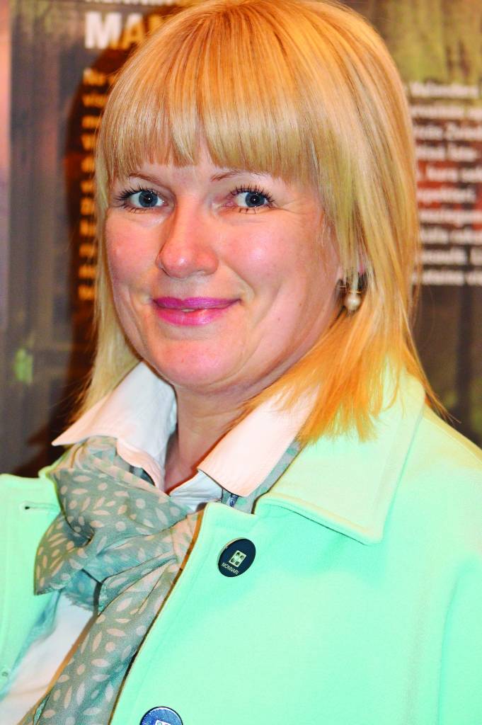 Uzklausot vecāku bažas, Ilze Vergina sola domāt, kā jaundibināmajā lielajā Smiltenes vidusskolā nepazaudēt individuālu pieeju katram bērnam.           
Autors:  SANDRA PĒTERSONE